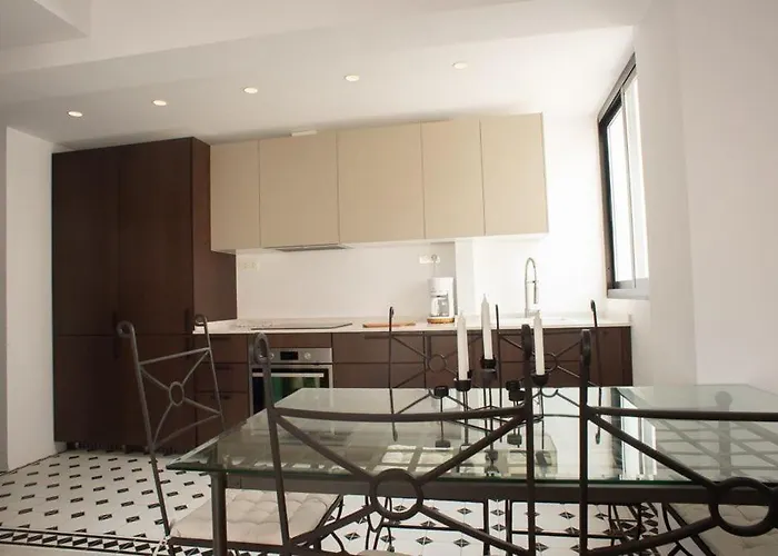 Three Bedroom Apartment In Top Location